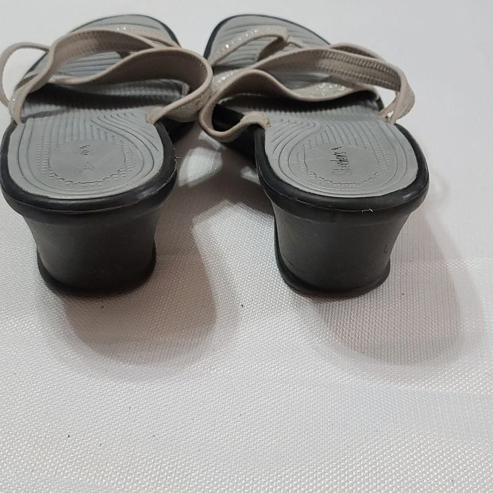 Skechers Womens Wedge‎ Sandals Strappy Shimmery Silver Approx Sz 10 GUC READ